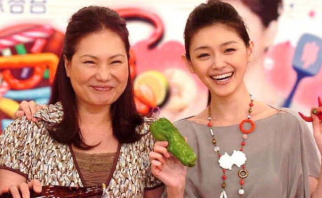 S妈被曝悲伤过度送往急诊 心脏疼痛一度无法呼吸